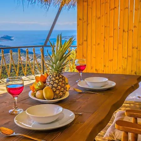 Lamazi Tiny House Kalkan